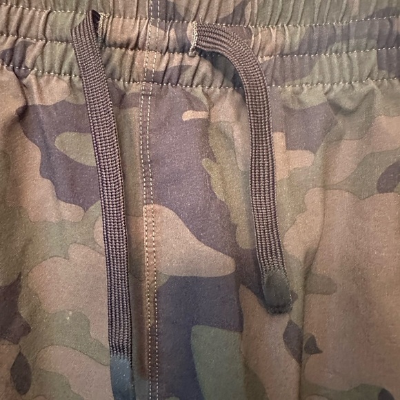 Bear Bottom Camo Shorts Mens THESE ARE SOLD - Picture 2 of 8